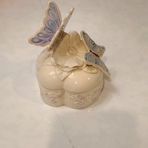 Lenox butterfly music box